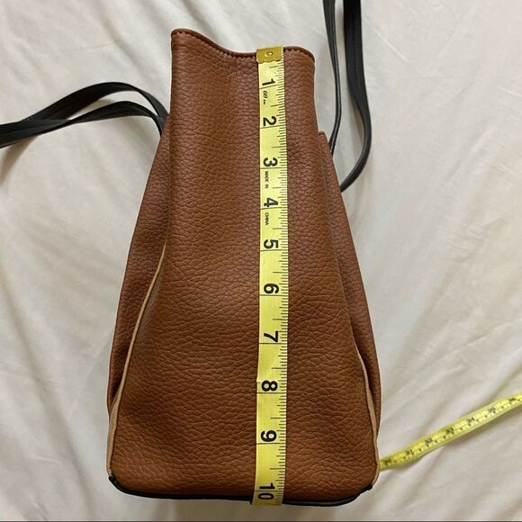 Relic tote purse - Picture 5 of 8